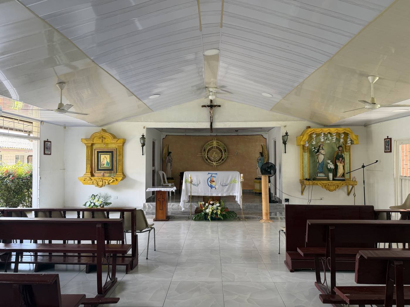 Altar de la capilla de la sede de Pastoral Social Buenaventura