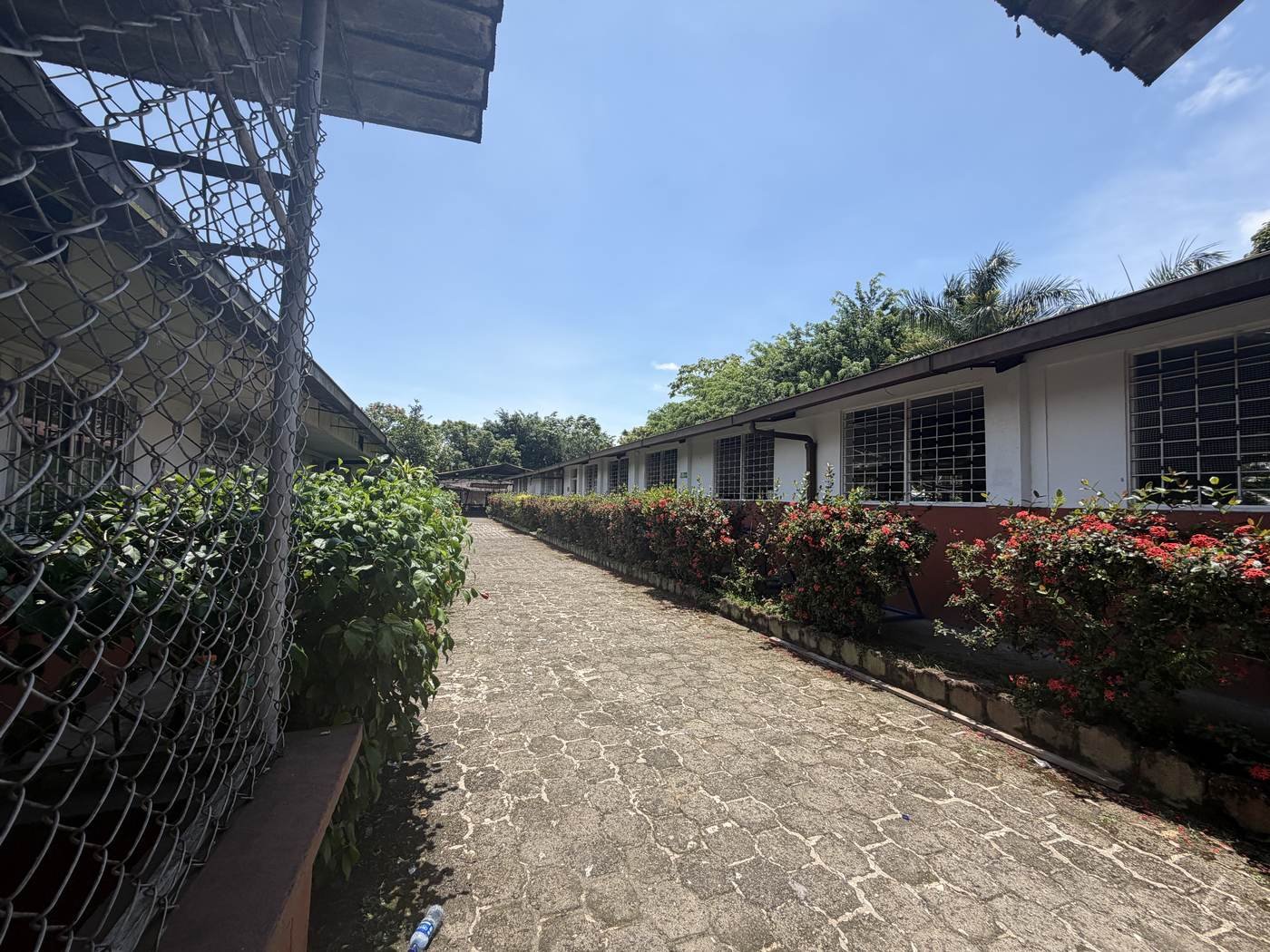 Corredor de la sede de Pastoral Social Buenaventura