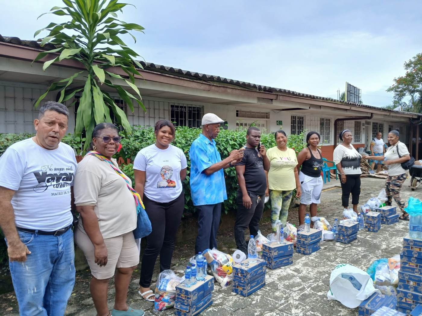 Entrega de ayudas a familias del territorio